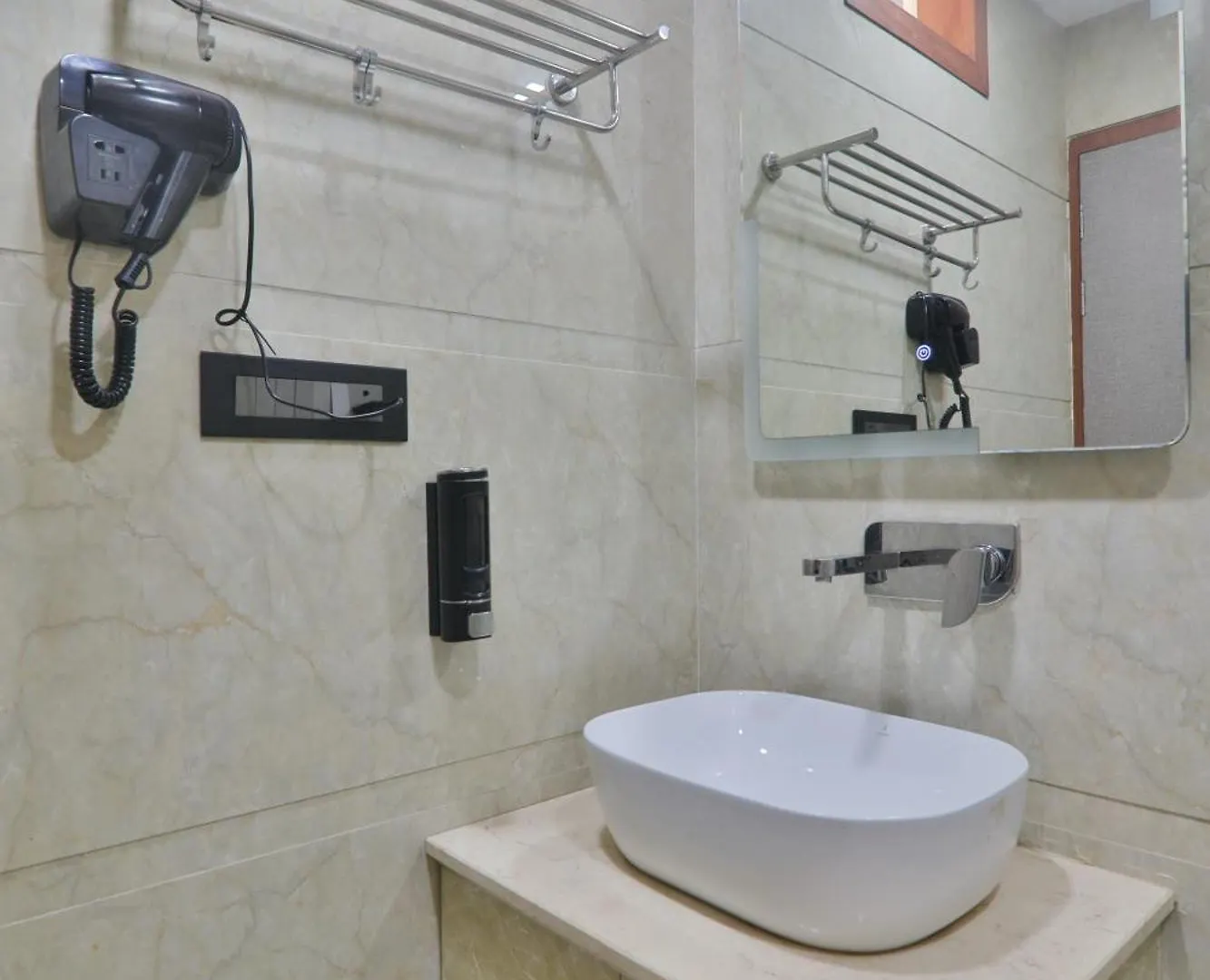 Premuim The Grand Luxury Collection Hotel In Agra Near Taj Mahal India