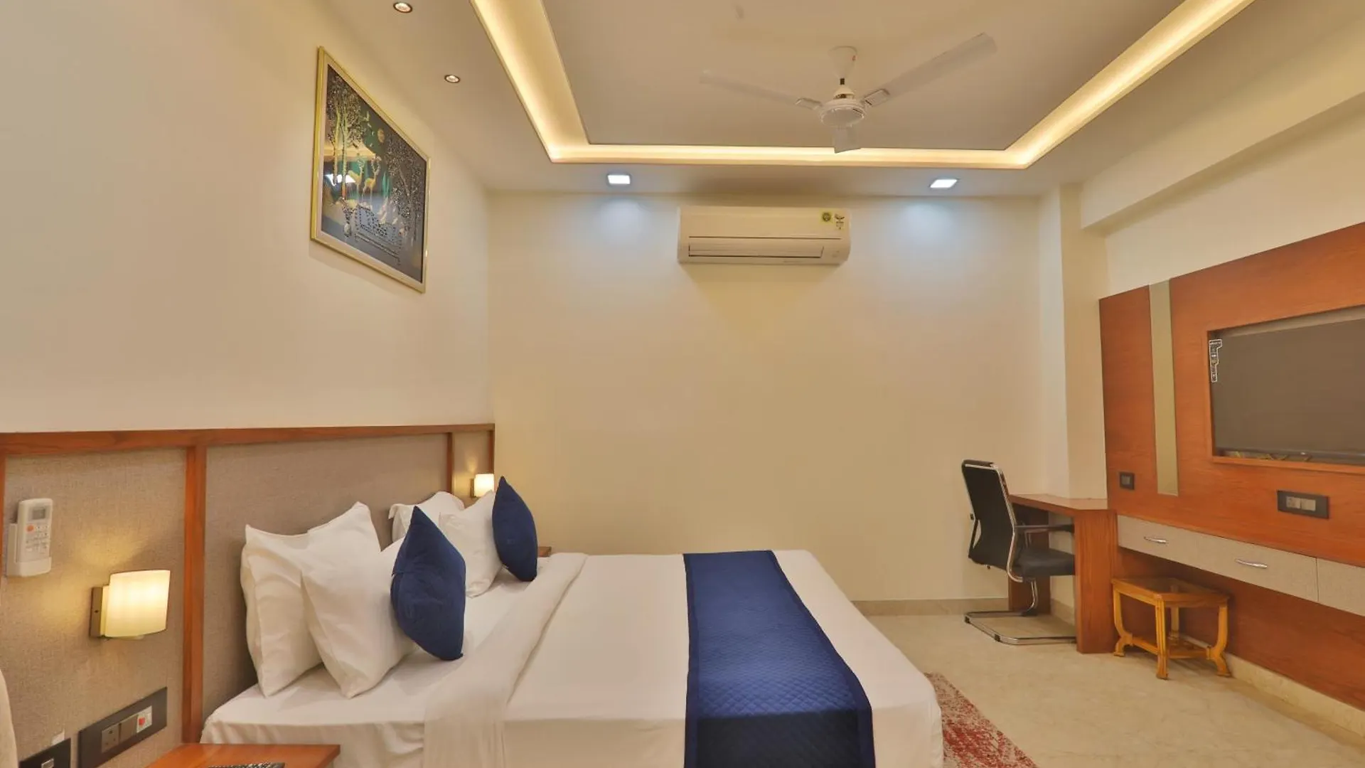 Premuim The Grand Luxury Collection Hotel In Agra Near Taj Mahal 3*, Agra (Uttar Pradesh) India